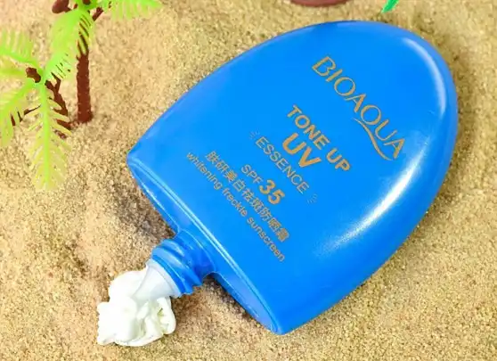 ضد آفتاب بی رنگ بیوآکوا BIOAQUA کد BQY46425
