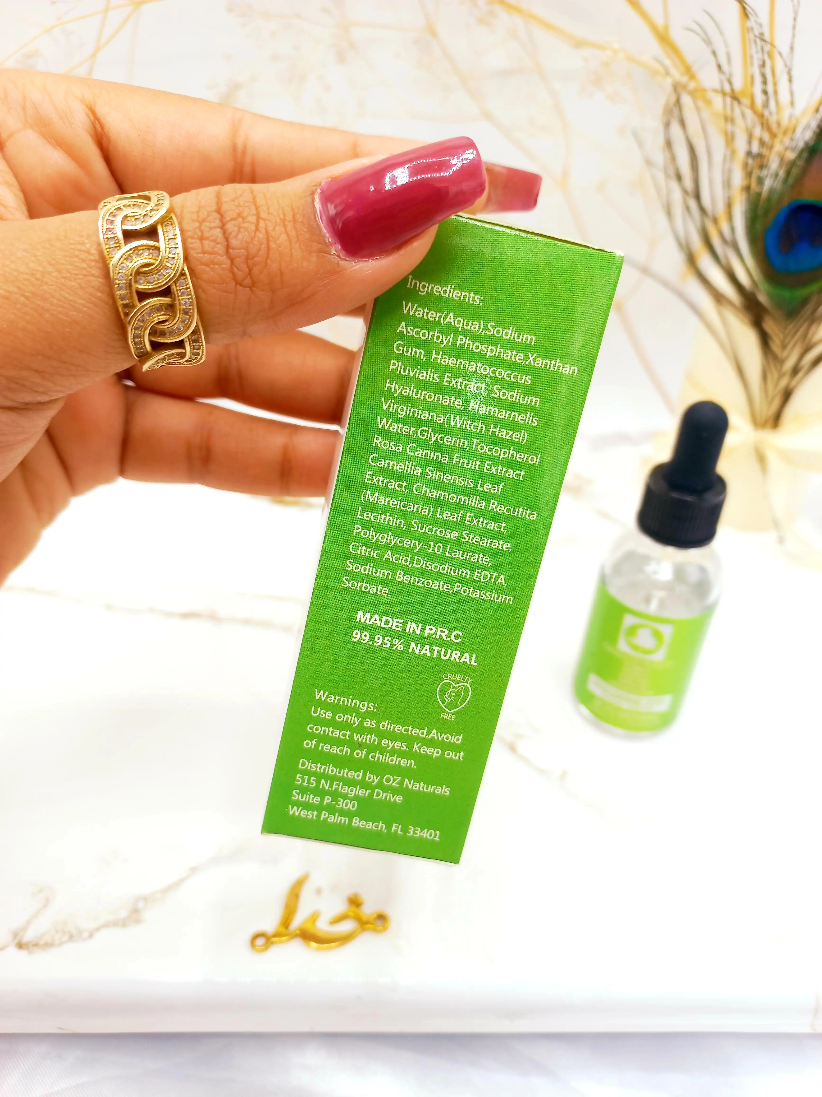 سرم مراقبتی ویتامین سی و هیالورونیک اسید OZNATURALS