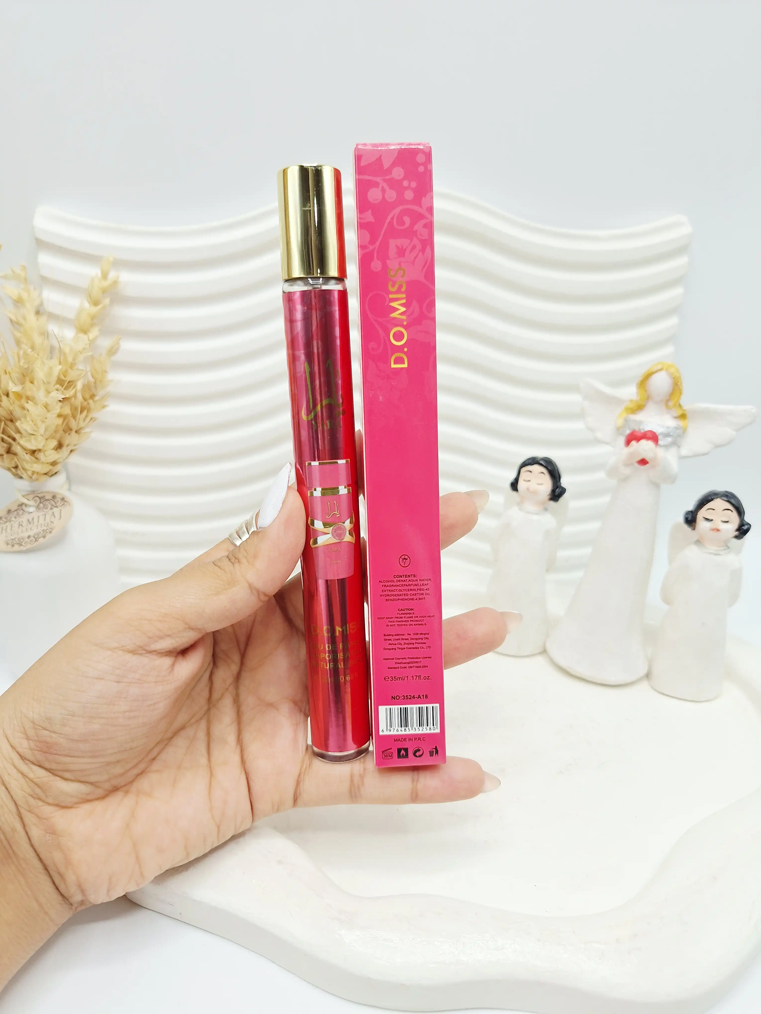 عطر قلمی خوش بو سرخابی برند یارا کد 2580